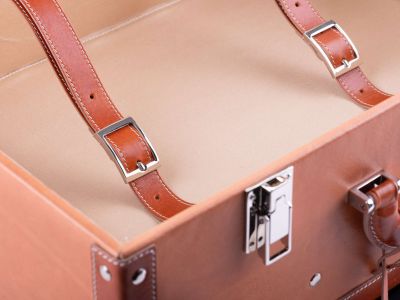 leather beauty case